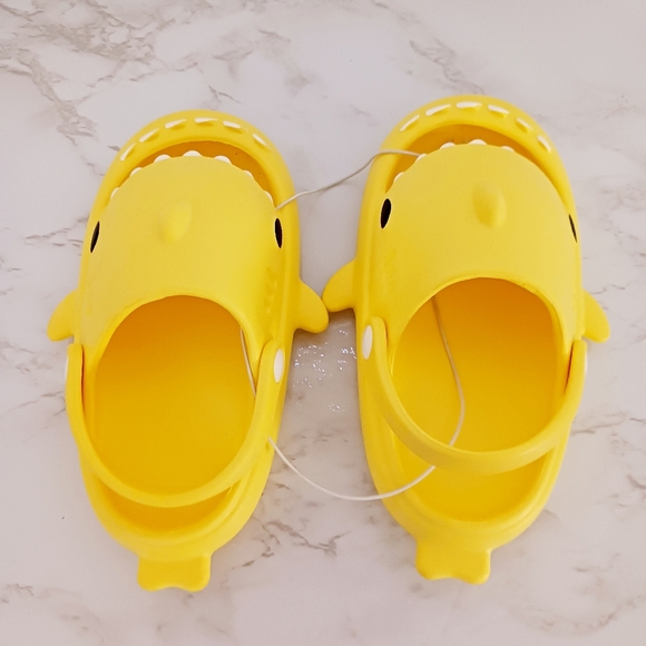 Shark Slides Toddler 8 - 8.5 NWT - Picture 5 of 10